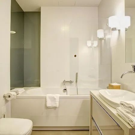 شقة Apartamenty Sky Tower B&B *